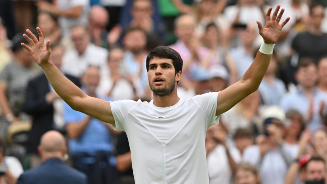 Carlos Alcaraz steht im Achtelfinale