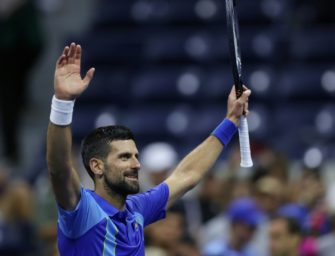 Djokovic im Eiltempo weiter – Auch Tsitspas in Runde zwei