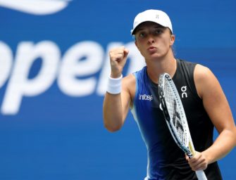 US Open: Titelverteidigerin Swiatek locker in Runde zwei