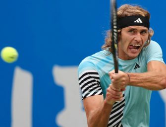 Halbfinale in Peking: Zverev bleibt auf Erfolgskurs