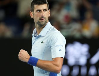 Melbourne: Djokovic im Eiltempo weiter