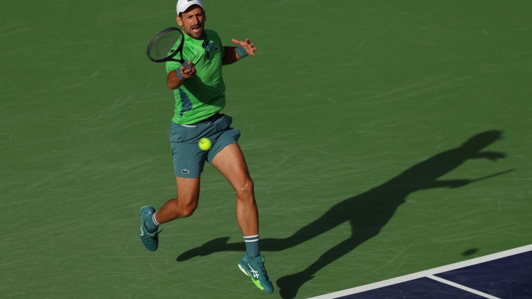 Djokovic benötigt beim Auftakt drei Sätze