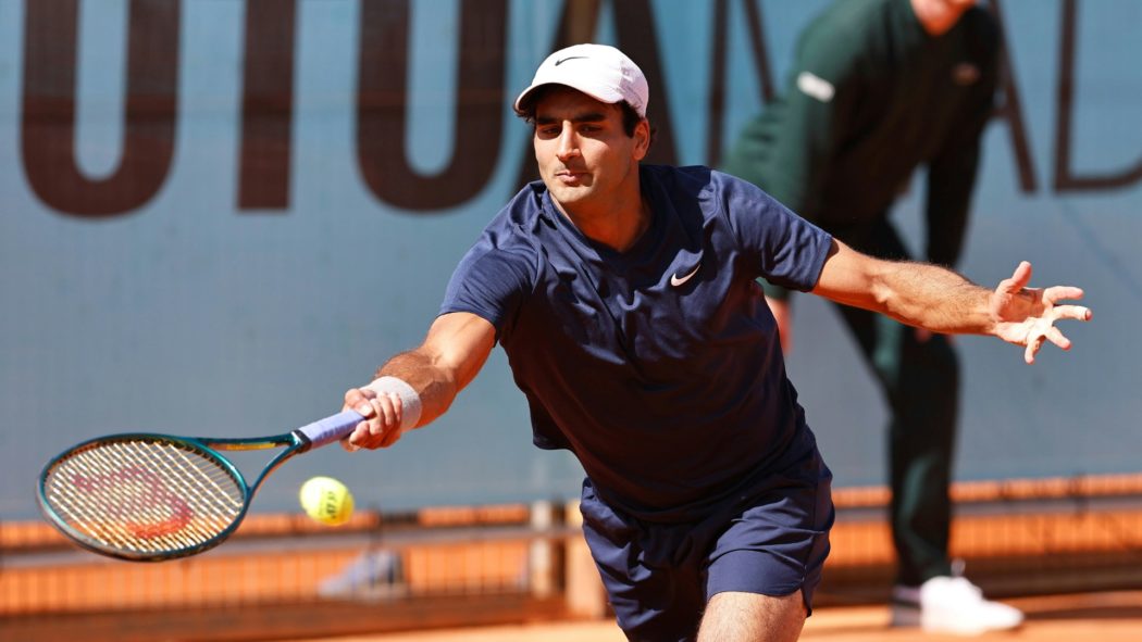 Hassan streckt sich gegen Coric