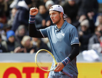 Da ist das Ding! Struffi gewinnt 1. ATP-Titel