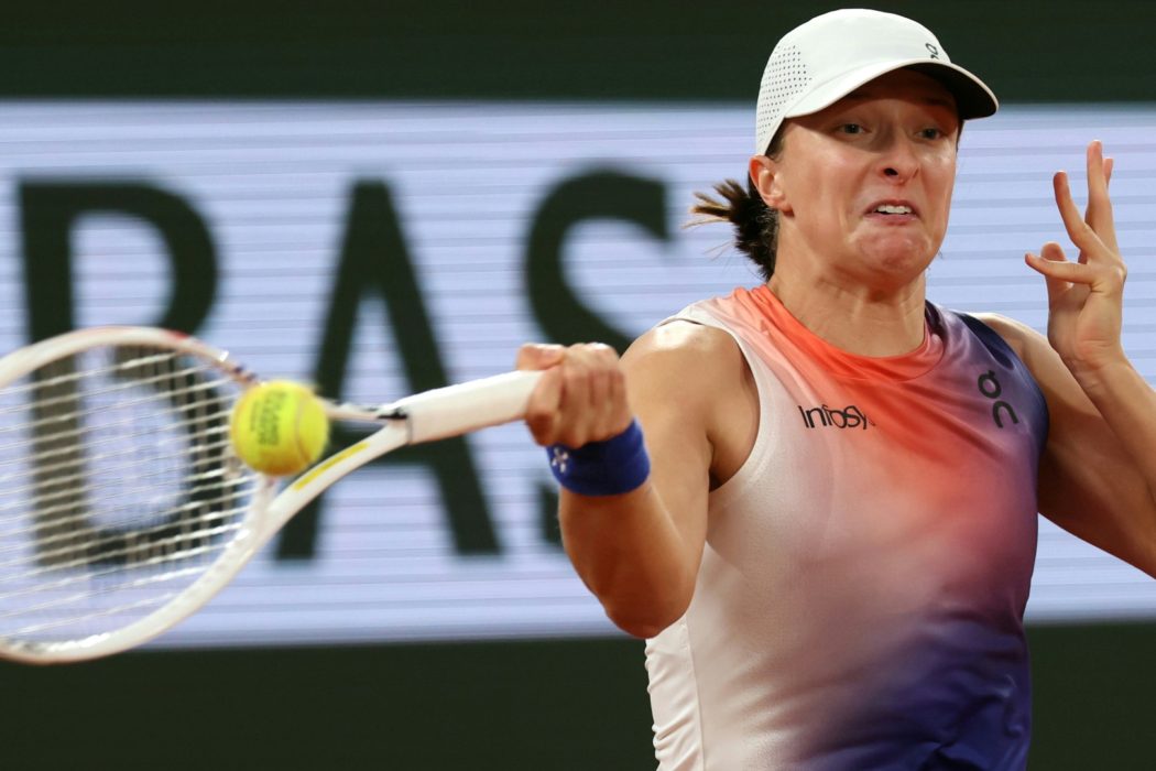 Swiatek steht souverän im Achtelfinale