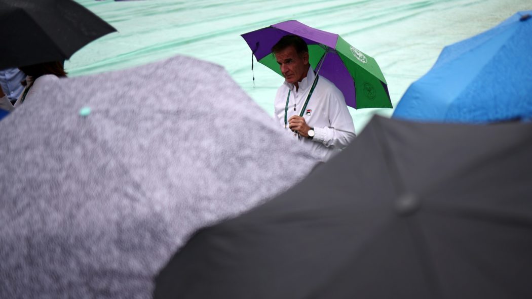 Die Zuschauer warteten auf den Start in Wimbledon