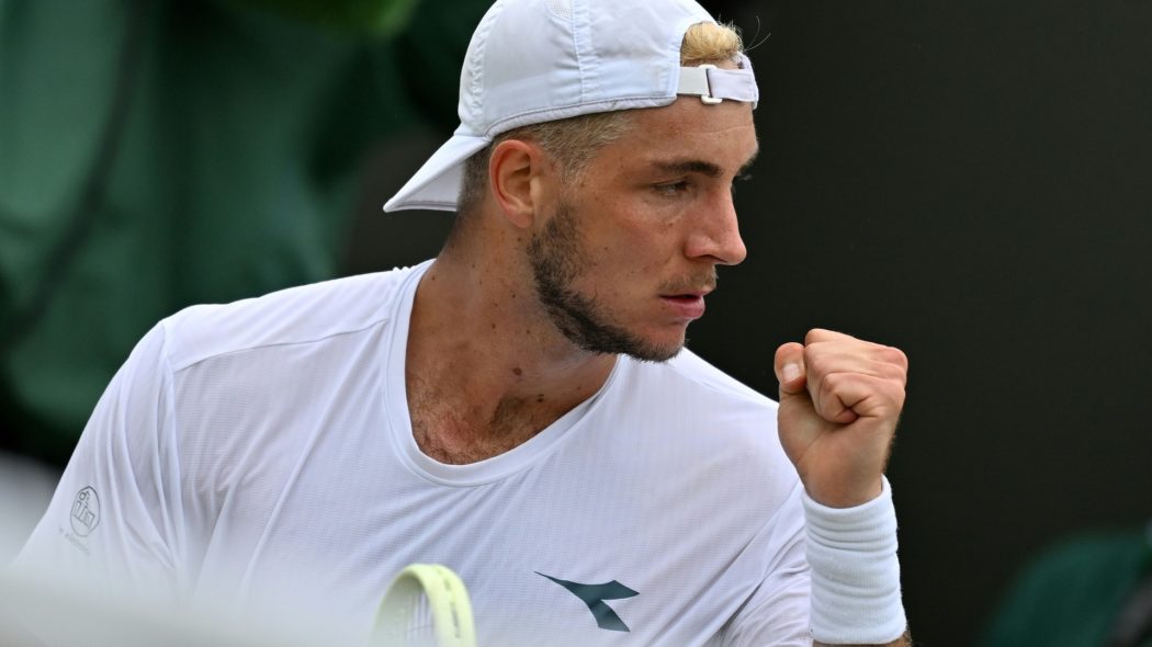 Jan-Lennard Struff will die Partie noch drehen