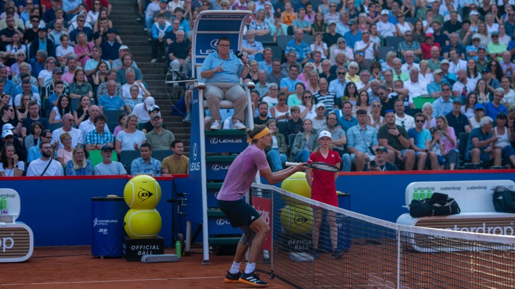 Alexander Zverev diskutierte im Achtelfinale viel
