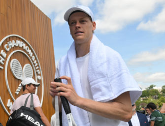 Kann Jannik Sinner tatsächlich ein Streichholz per Aufschlag entzünden?