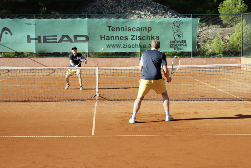 Besser Tennis spielen
